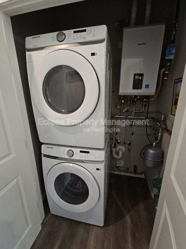 Building Photo - 513 Washington Ave