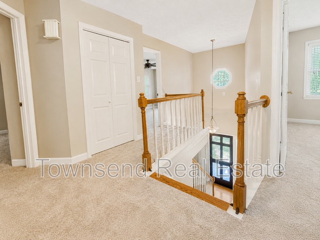 Building Photo - 2937 Delaware Dr