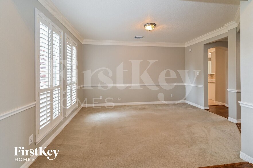 Building Photo - 17714 Meadow Crossing Ln