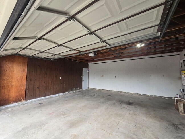 Building Photo - 11321 Volans St