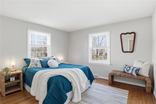 Building Photo - 37 Oakmount Dr