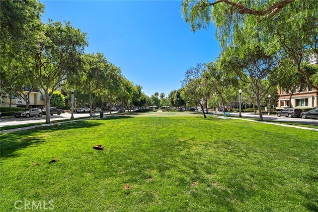 Building Photo - 6001 Crescent Park E