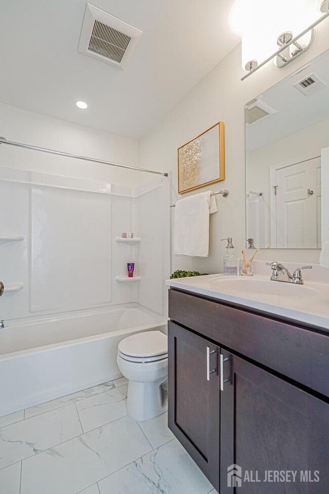 Building Photo - 1227 Waterford Dr