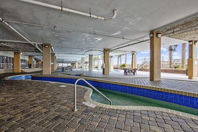 Building Photo - 1321 S Ocean Blvd