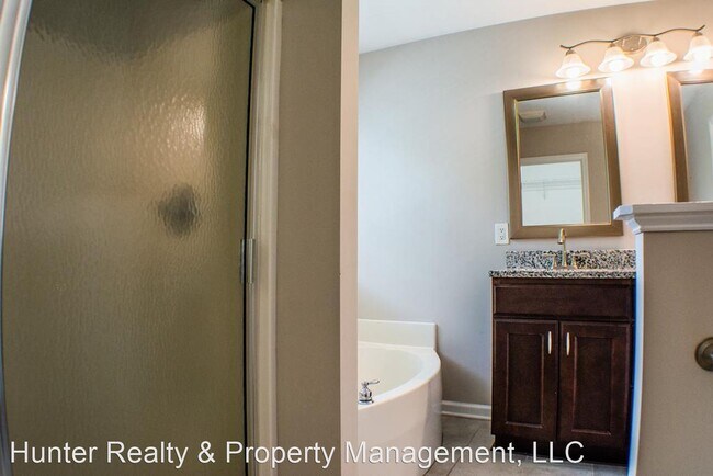 Building Photo - 3 br, 2.5 bath House - 2535 Wynbrook Drive