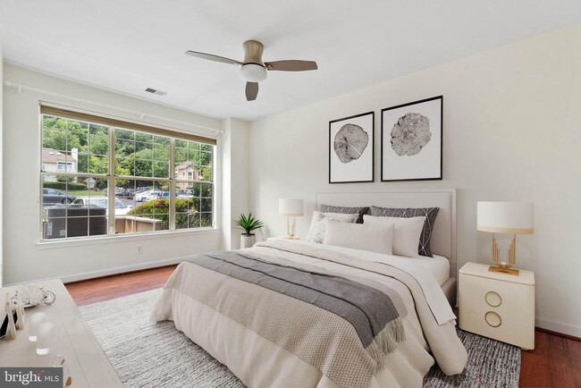 Building Photo - 5909 Barbados Pl