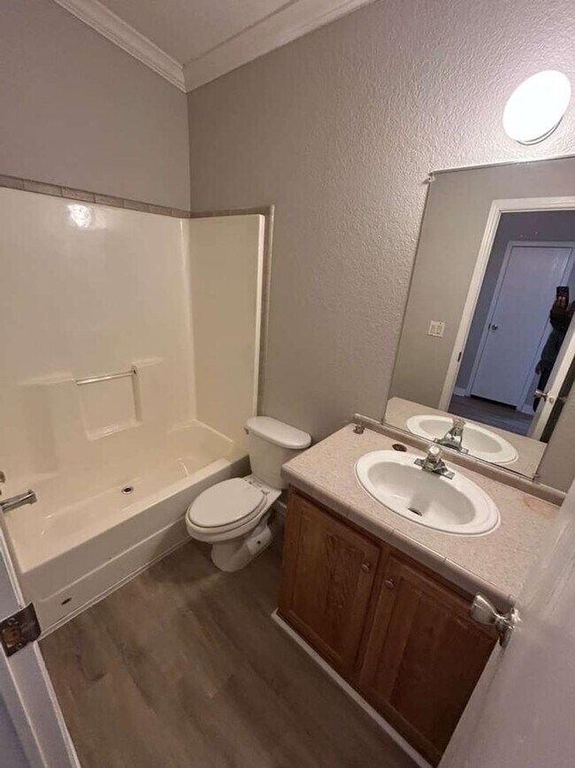 Building Photo - 2595 Bryant St