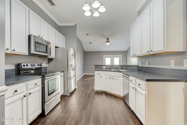 Building Photo - 8023 Tuxford Ln