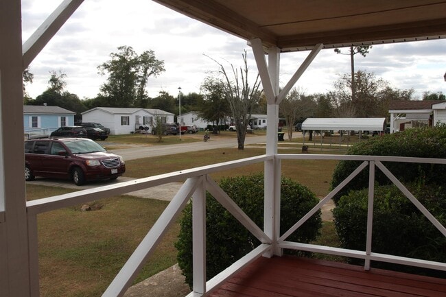 Building Photo - 609 Sapling Ln