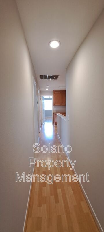Building Photo - 320 Stamper Cir