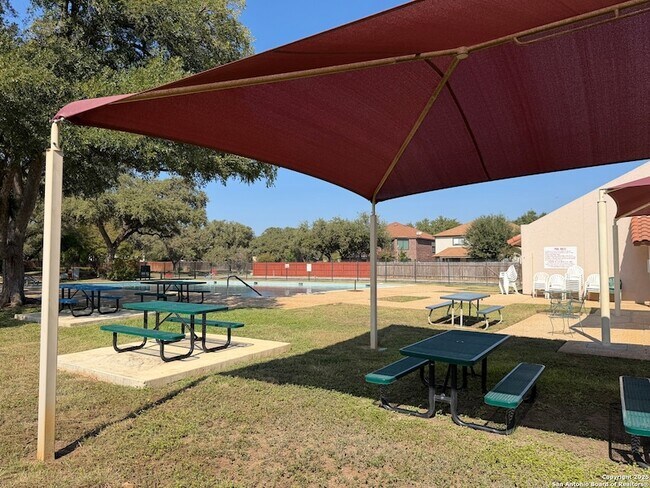 Building Photo - 13211 Lost Lake Dr