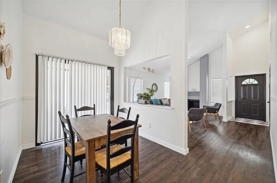 Building Photo - 3734 Varla Ln