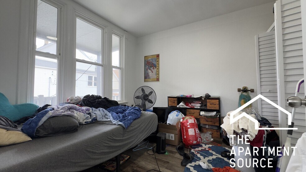 Building Photo - 1630 N Fairfield Ave