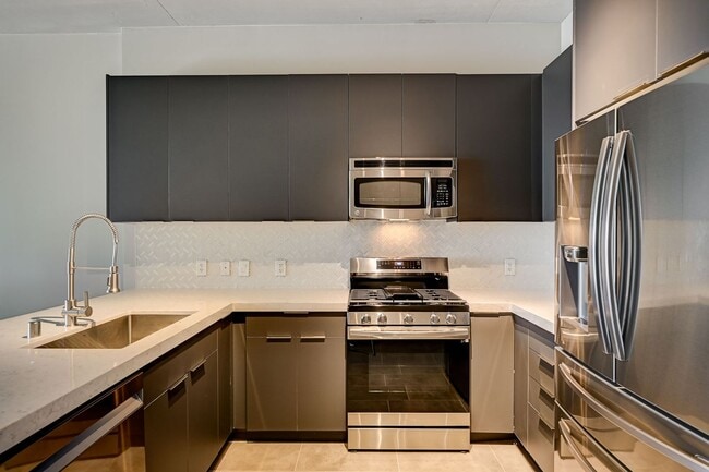 Building Photo - $500 OFF MOVE IN SPECIAL!!