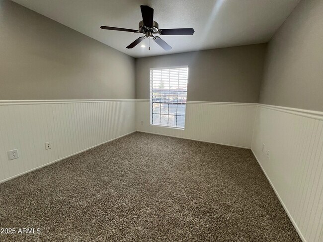 Building Photo - 1351 N Pleasant Dr