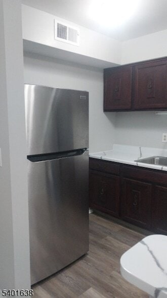 Building Photo - 15 Broad St