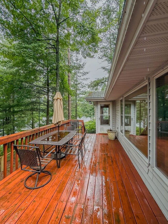 Building Photo - 3332 Tibbets Dr
