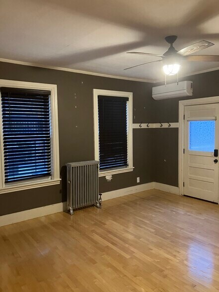 Building Photo - 24 Lee St