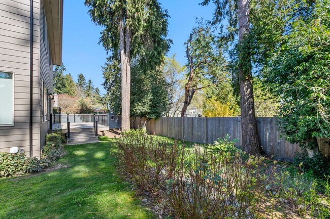 Building Photo - 4bd/2.75ba Seattle Home