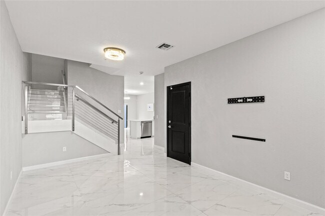 Building Photo - 221 SW 159th Way