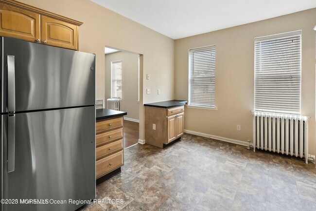 Building Photo - 34 Bridge Ave