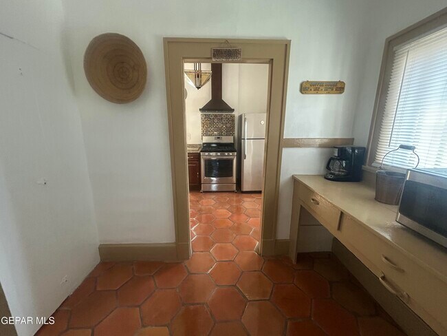 Building Photo - 1546 Upson Dr