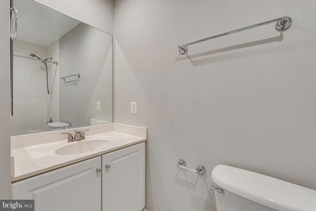 Building Photo - 8872 Ashgrove House Ln