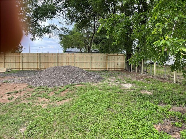 Building Photo - 3014 Meldrum Rd
