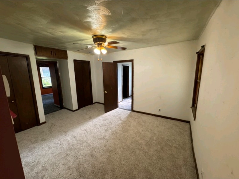 Building Photo - 1253 E Lawrence St