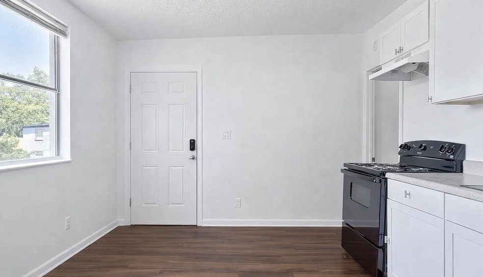 Building Photo - 1534 Morgan St