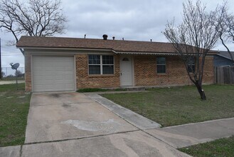 Building Photo - 201 North Dr