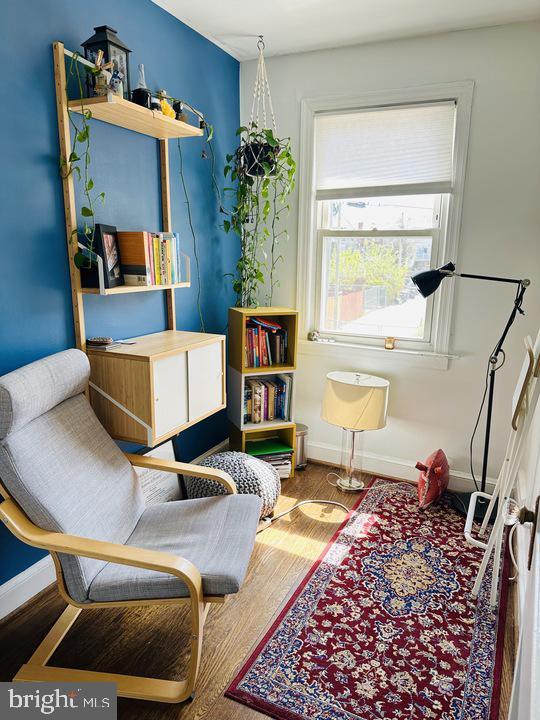 Building Photo - 1911 D St NE