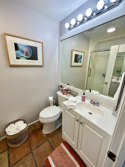 Bathroom - 2404 Pacific Ave