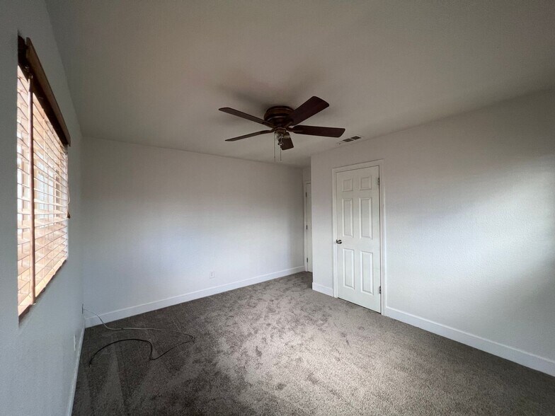 Building Photo - 7425 Carella Dr