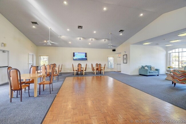 Building Photo - 9220A Vineland Ct