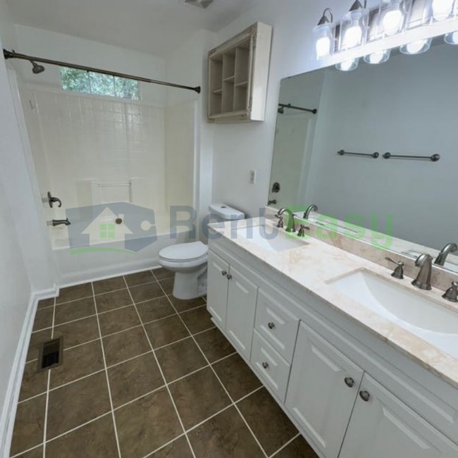 Building Photo - 1029 Keltic Cir