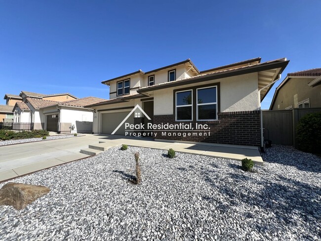 Building Photo - Spacious 4bd/3ba Woodland Home!