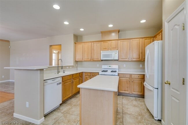 Building Photo - 6840 Frances Celia Ave