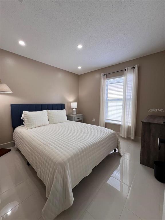 Building Photo - 30225 Double Dr