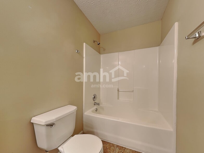 Building Photo - 329 Westminster Dr