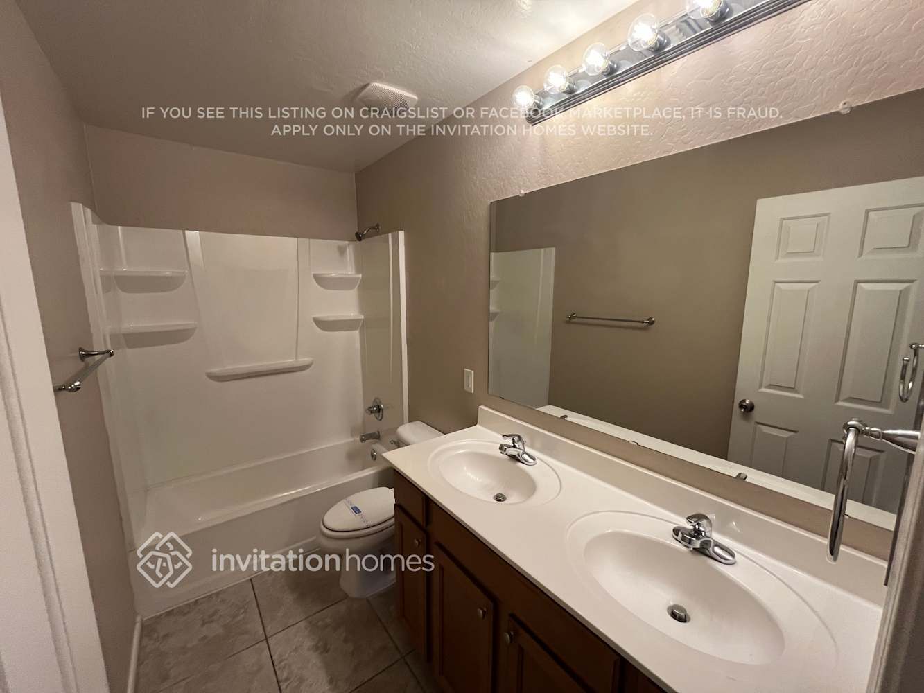 Building Photo - 14170 W Riviera Dr