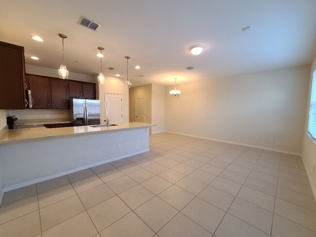 Building Photo - 3br 2.5ba at OVIEDO ON THE PARK. Tile floo...
