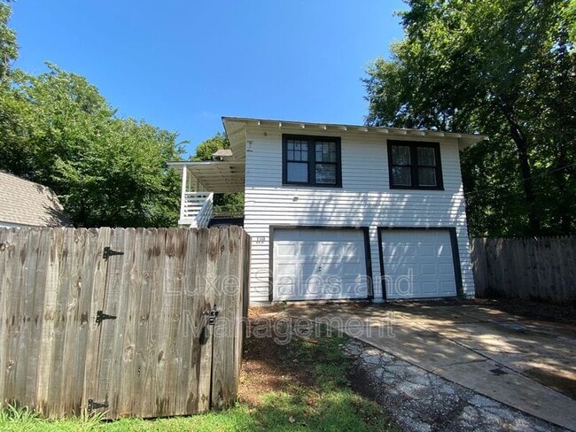 Building Photo - 119 NW 27th St