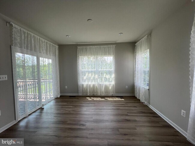 Building Photo - 5020 Birch Leaf Cir