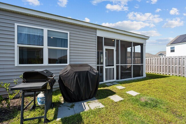 Building Photo - Home in Surf City