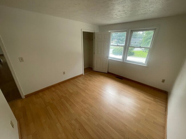 Building Photo - 3 Bedroom on a Large Plot