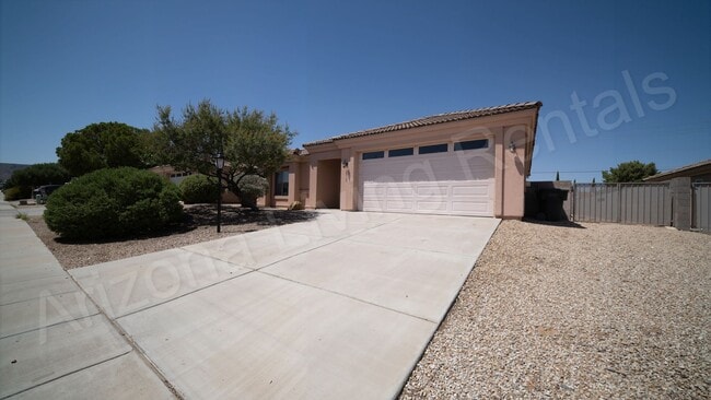 Building Photo - 2085 Alan Ladd Dr