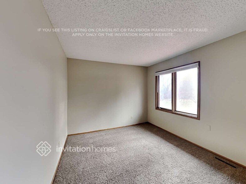 Building Photo - 12825 46th Ave N