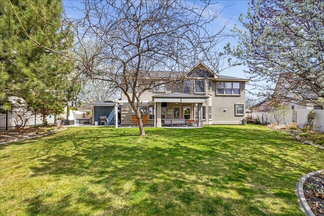 Building Photo - 2279 S Bear Claw Way