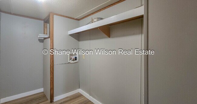 Building Photo - 133 Mandalay Way